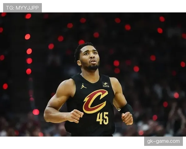 米切尔季后赛高光表现助力球队强势晋级