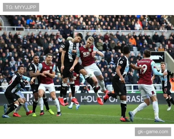 伯恩利中路渗透战术显成效，助力球队进攻体系全面升级