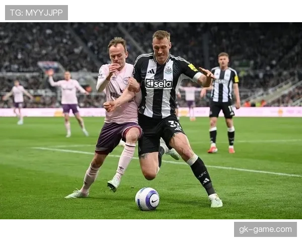 布伦特福德核心球员状态回暖，球队表现亮眼剑指新赛季突破