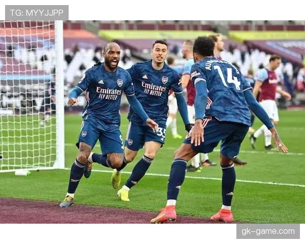 唐斯状态回暖助球队转危为安,英超黑马强势复苏 唐斯状态回暖助球队转危为安,英超黑马强势复苏